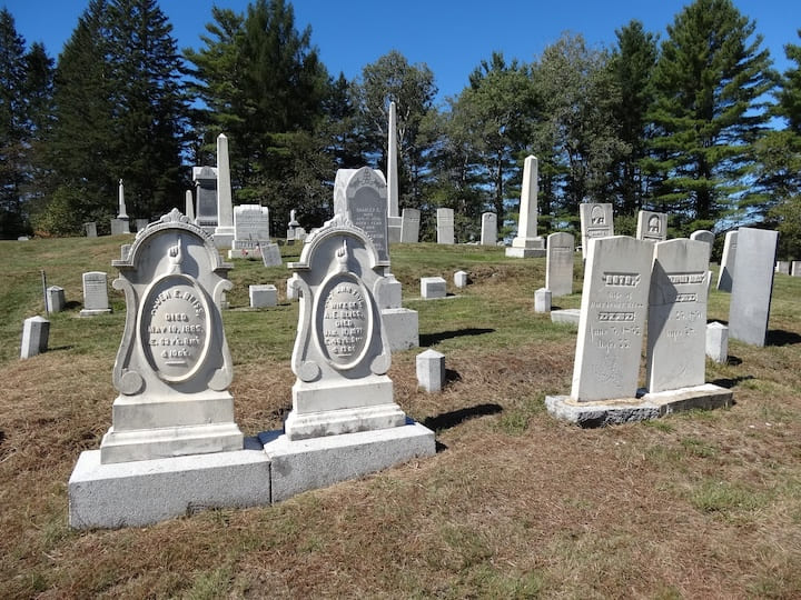 Slide 9 of cemetery gallery